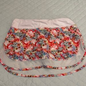 Lululemon flower skirt size 8